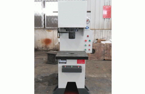 20噸單臂液壓機(jī)